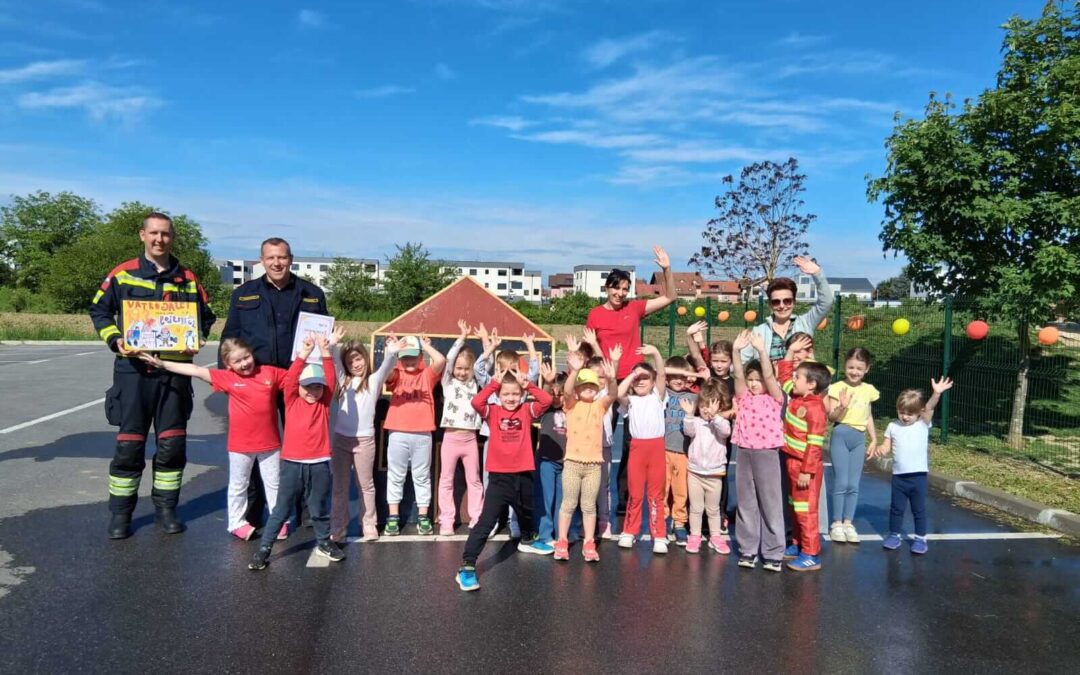 Projekt „Zanimanja“ u skupini Pingvinići – od plakata do malih vatrogasaca
